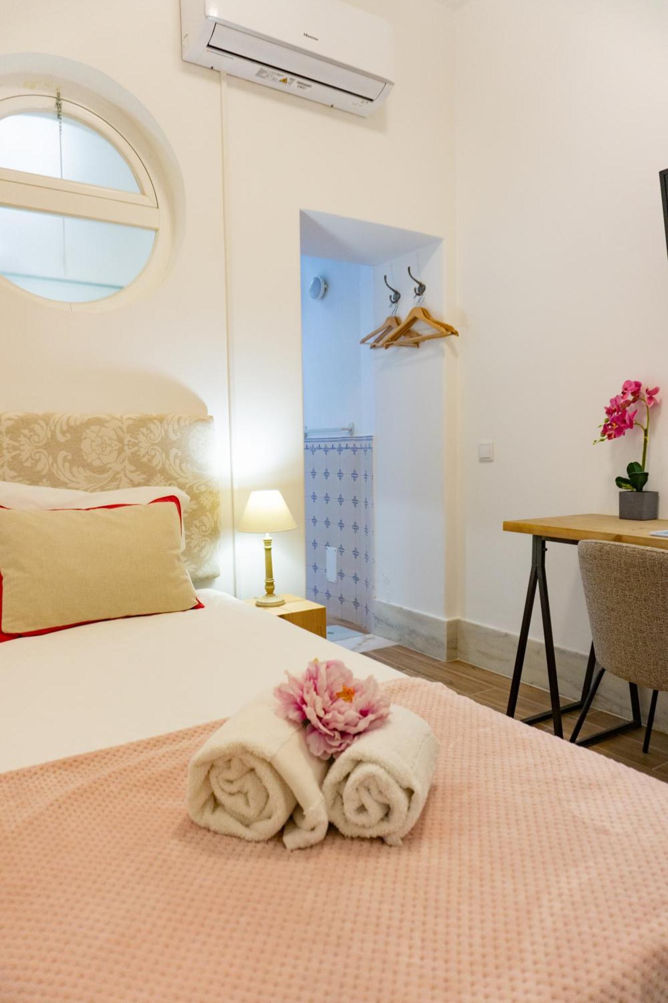 Lalitana Townhouse Hotell Lagos Rum bild