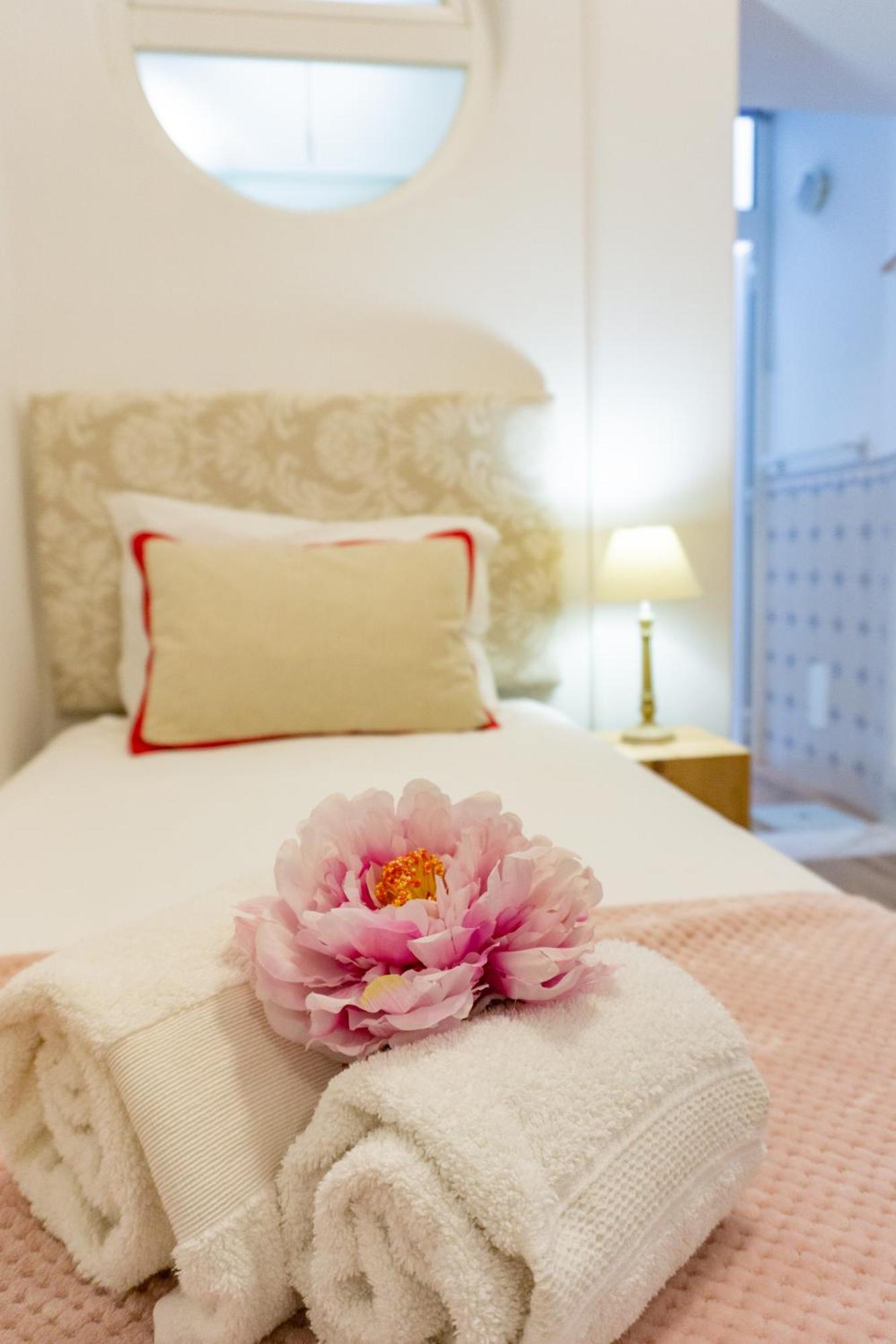 Lalitana Townhouse Hotell Lagos Rum bild